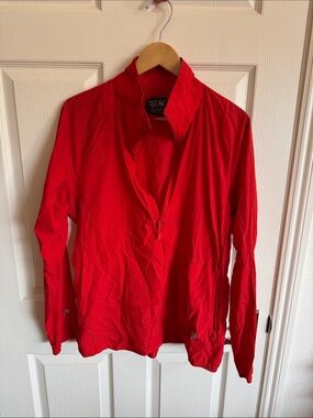 Mountain Hardwear Bright Red Jacket with Logo Label